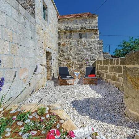 Vakantiehuis Three-bedroom In