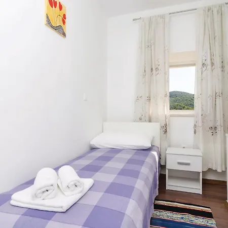 Three-bedroom In * Mrcevo