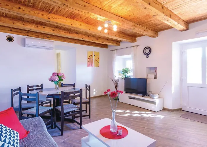 Three-bedroom In Ferienhaus Mrcevo