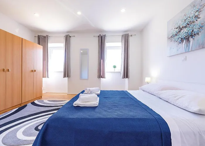 Three-bedroom In * Mrcevo